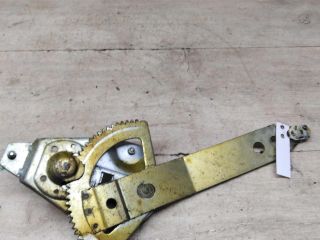 steklopodieemnik-mexaniceskii-daewoo-nexia-rest-zadnii-pravyi-art-87793