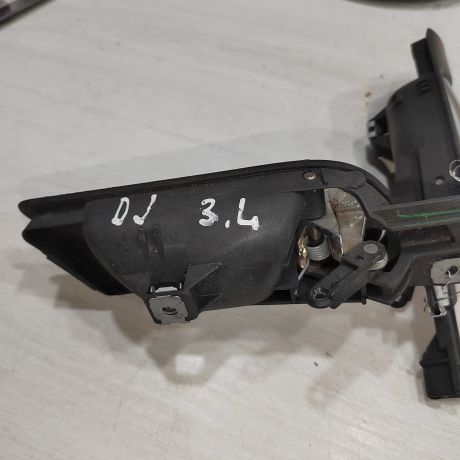 rucka-dveri-vnutrenniaia-volkswagen-jetta-5-art-88239-big-1