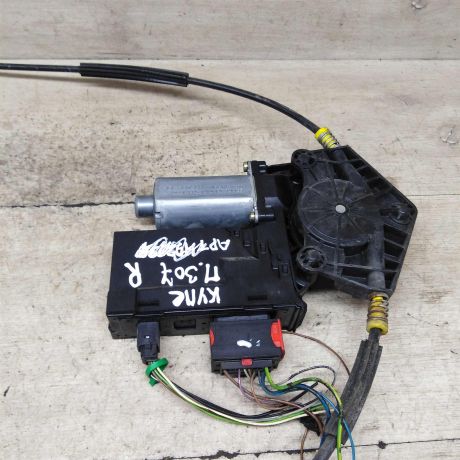 steklopodieemnik-elektriceskii-pravyi-kupe-peugeot-307-art-88346-big-3