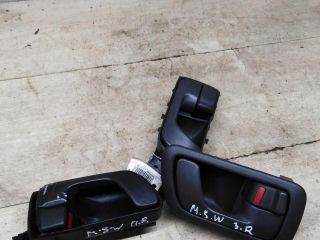 rucka-dveri-vnutrenniaia-mitsubishi-space-wagon-iii-art-89241