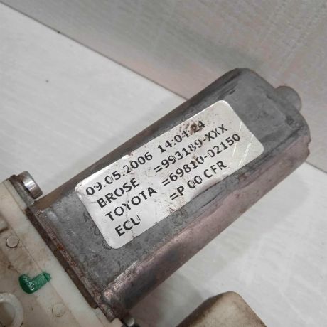 steklopodieemnik-elektriceskii-perednii-pravyi-toyota-corolla-ix-e120-e130-art-89511-big-2