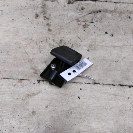 rucka-otkryvaniia-kapota-hyundai-elantra-iii-art-89587-big-1