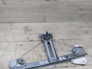 steklopodieemnik-mexaniceskii-zadnii-levyi-renault-logan-i-lada-largus-art-89955