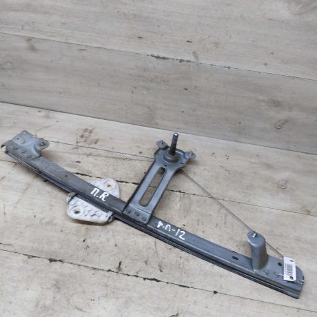 steklopodieemnik-mexaniceskii-perednii-pravyi-renault-logan-i-lada-largus-art-89956-big-0