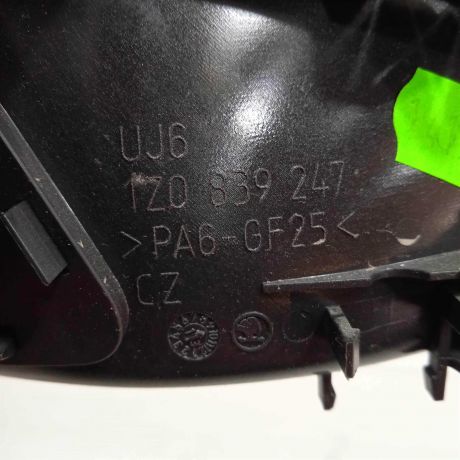 rucka-dveri-zadniaia-levaia-vnutrenniaia-skoda-yeti-i-art-90661-big-1