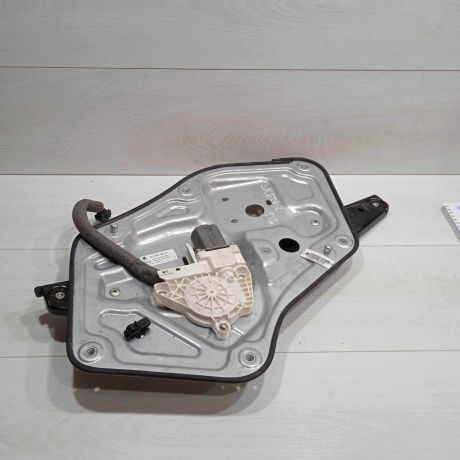 steklopodieemnik-perednii-levyi-elektriceskii-skoda-yeti-i-art-90699-big-0