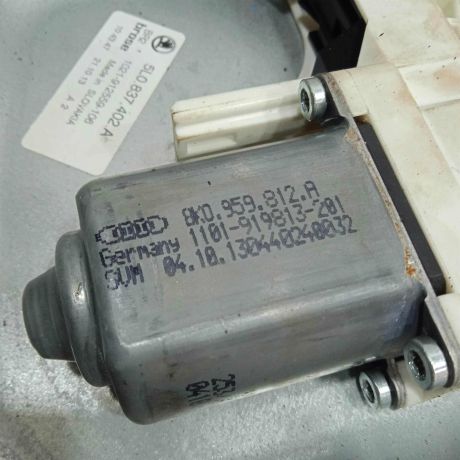 steklopodieemnik-elektriceskii-perednii-pravyi-skoda-yeti-i-art-90712-big-5