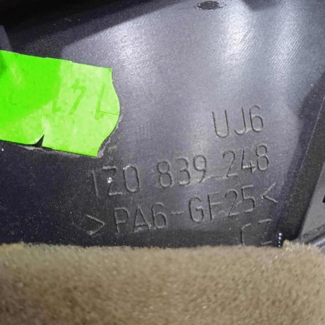 rucka-otkryvaniia-dveri-vnutrenniaia-zadniaia-pravaia-skoda-yeti-i-art-90716-big-2