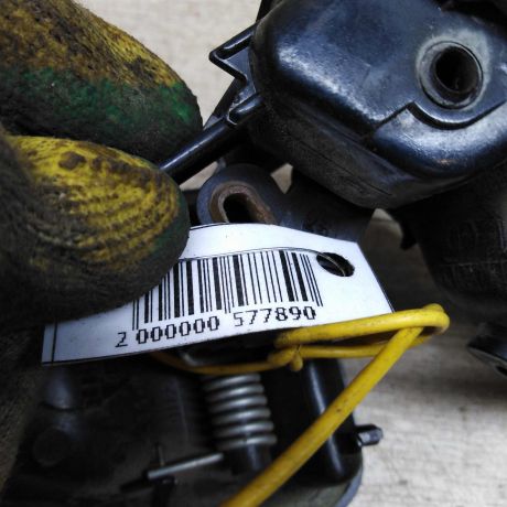 rucka-otkryvaniia-dveri-vnutrenniaia-zadniaia-renault-scenic-art-90870-big-1