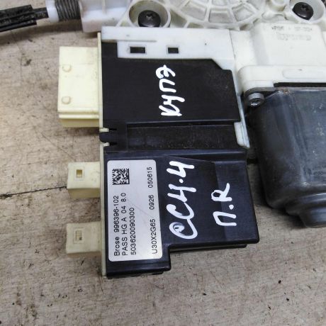 steklopodieemnik-elektriceskii-pravyi-citroen-c4-i-kupe-art-91403-big-3