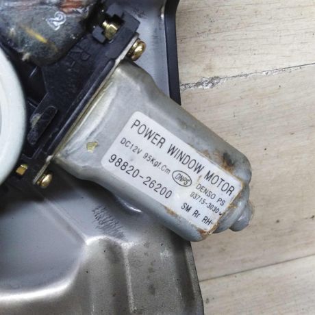 steklopodieemnik-elektriceskii-zadnii-pravyi-hyundai-santa-fe-i-art-91753-big-4