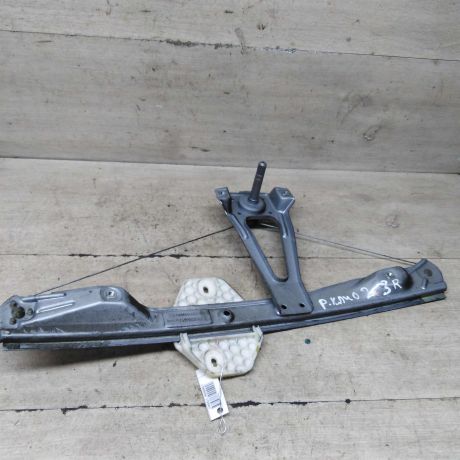 steklopodieemnik-mexaniceskii-zadnii-pravyi-renault-clio-ii-art-91940-big-0