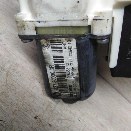 steklopodieemnik-elektriceskii-zadnii-pravyi-renault-megane-iii-art-92202-big-2