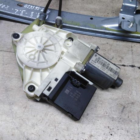 steklopodieemnik-elektriceskii-zadnii-levyi-renault-megane-iii-art-92205-big-3