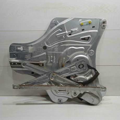 steklopodieemnik-elektriceskii-perednii-pravyi-hyundai-ix35-i-art-93051-big-1