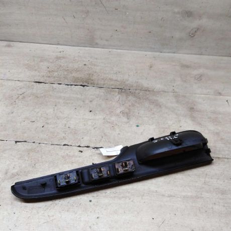 rucka-dveri-vnutrenniaia-levaia-peredniaia-knopka-steklopodieemnika-seat-cordoba-i-restailing-art-93077-big-4