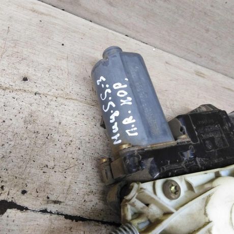 steklopodieemnik-elektriceskii-perednii-pravyi-mitsubishi-space-star-i-art-93234-big-3