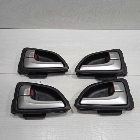 rucka-dveri-vnutrenniaia-hyundai-ix35-i-art-93290-big-0