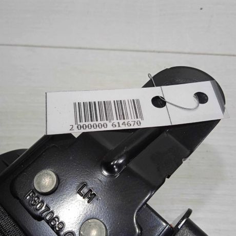 remen-bezopasnosti-zadnii-srednii-hyundai-ix35-i-art-93292-big-2