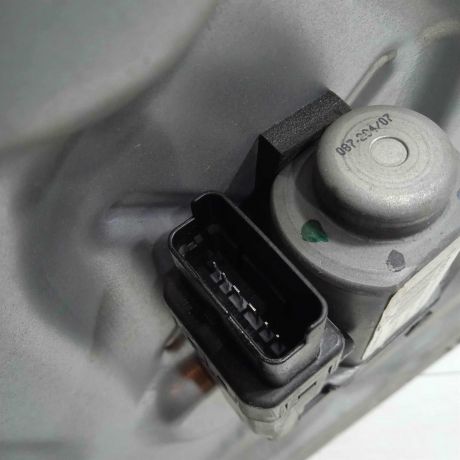 steklopodieemnik-elektriceskii-perednii-pravyi-kia-ceed-i-art-94621-big-2