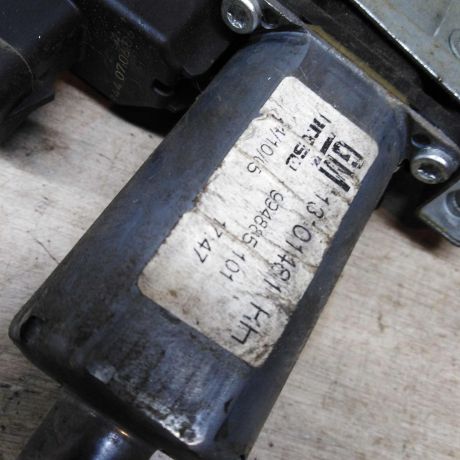 steklopodieemnik-elektriceskii-perednii-pravyi-opel-astra-h-art-95096-big-1