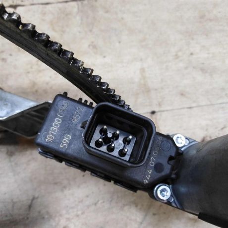 steklopodieemnik-elektriceskii-perednii-pravyi-opel-astra-h-art-95096-big-2