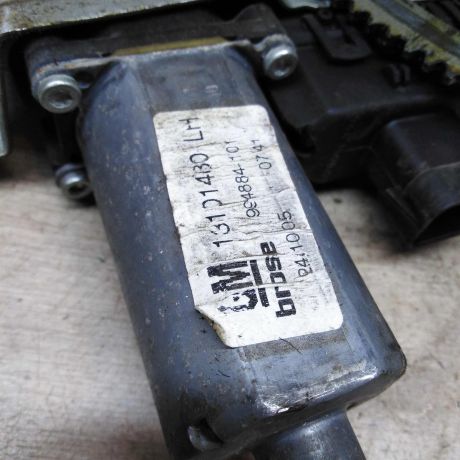 steklopodieemnik-elektriceskii-perednii-levyi-opel-astra-h-art-95257-big-2