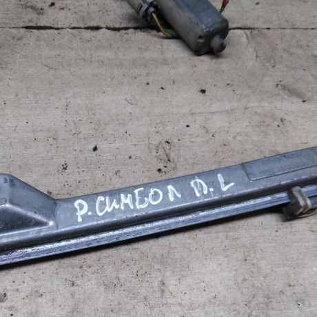 steklopodieemnik-elektriceskii-perednii-levyi-renault-symbol-i-art-95962-big-1