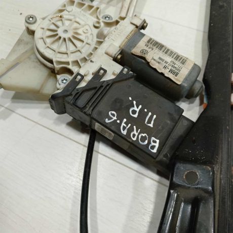 steklopodieemnik-elektriceskii-perednii-pravyi-volkswagen-golf-4-volkswagen-bora-art-96485-big-1