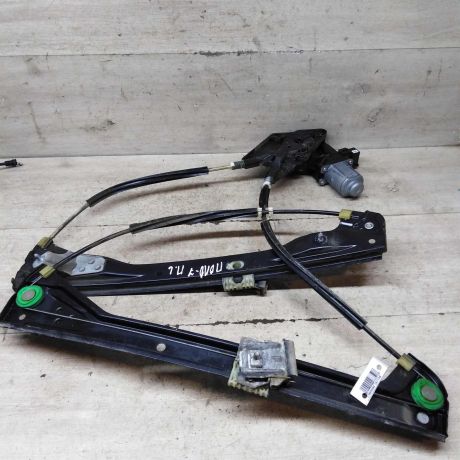 steklopodieemnik-elektriceskii-perednii-levyi-volkswagen-polo-5-art-96527-big-0