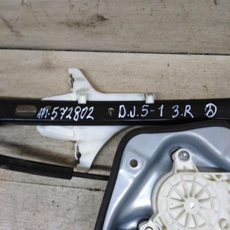 steklopodieemnik-elektriceskii-zadnii-pravyi-volkswagen-jetta-5-volkswagen-golf-5-art-96548-big-1