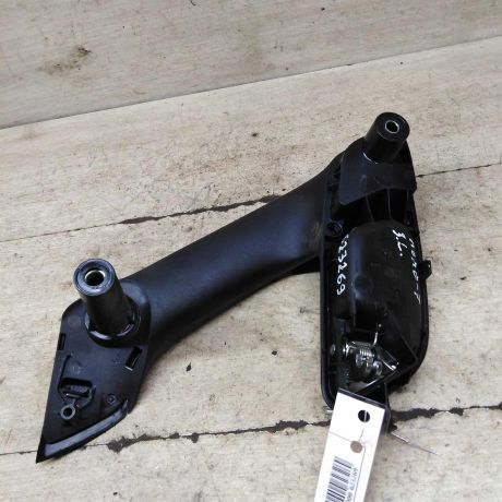 rucka-dveri-vnutrenniaia-zadniaia-levaia-volkswagen-polo-5-art-96607-big-1