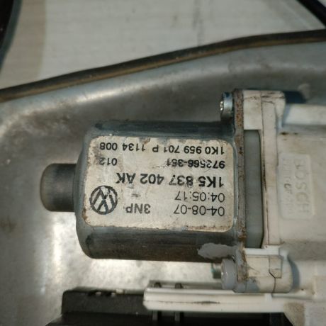 steklopodieemnik-elektriceskii-perednii-pravyi-volkswagen-jetta-5-volkswagen-golf-5-art-96653-big-3