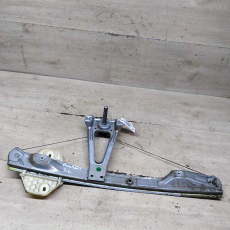 steklopodieemnik-mexaniceskii-zadnii-levyi-renault-symbol-art-97212-big-0