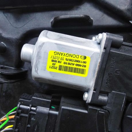 steklopodieemnik-elektriceskii-perednii-pravyi-kia-ceed-2-art-97600-big-2