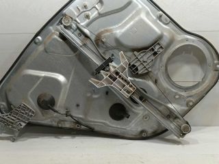 steklopodieemnik-elektriceskii-zadnii-pravyi-hyundai-santa-fe-ii-art-98823