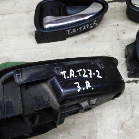 rucka-otkryvaniia-dveri-vnutrenniaia-toyota-avensis-iii-tristuki-art-99634-big-1