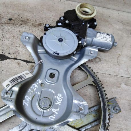 steklopodieemnik-elektriceskii-perednii-pravyi-toyota-avensis-iii-art-99637-big-2