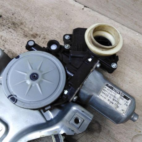 steklopodieemnik-elektriceskii-perednii-pravyi-toyota-avensis-iii-art-99637-big-4