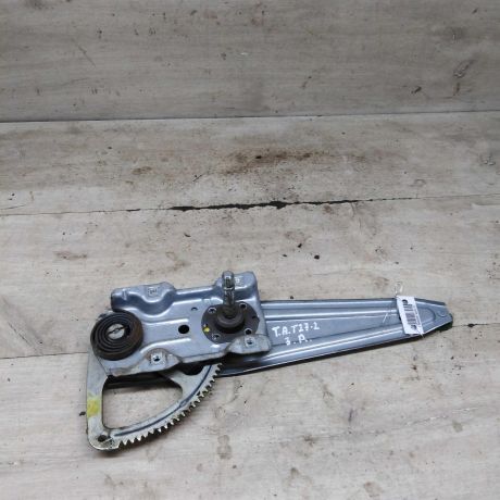 steklopodieemnik-mexaniceskii-zadnii-pravyi-toyota-avensis-iii-art-99641-big-0