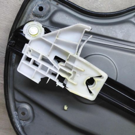 steklopodieemnik-elektriceskii-zadnii-levyi-skoda-octavia-a5-art-99750-big-6