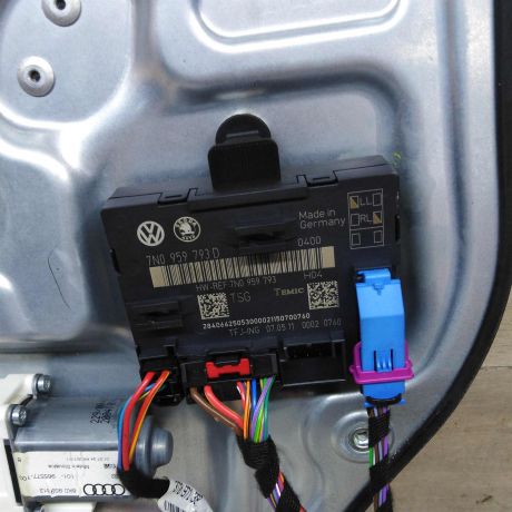 steklopodieemnik-elektriceskii-perednii-pravyi-skoda-yeti-art-99891-big-4