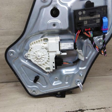 steklopodieemnik-elektriceskii-perednii-pravyi-skoda-yeti-art-99891-big-5