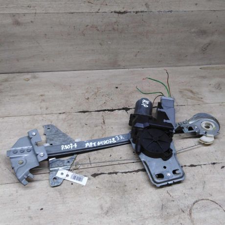 steklopodieemnik-elektriceskii-zadnii-pravyi-peugeot-307-art-100304-big-1