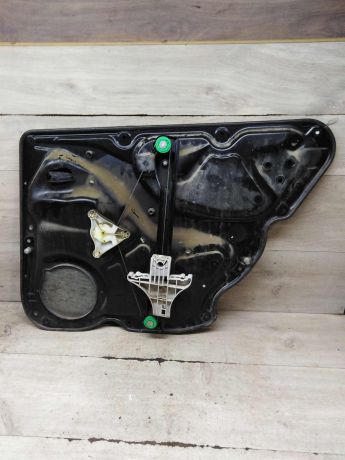 steklopodieemnik-elektriceskii-zadnii-levyi-volkswagen-passat-b6-art-100474-big-1