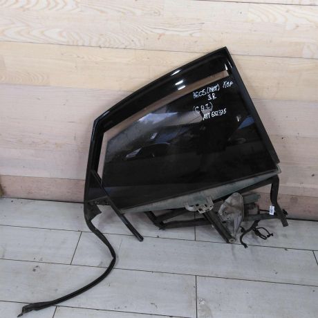 steklopodieemnik-zadnii-pravyi-elektriceskii-audi-a6-c5-art-100634-big-0