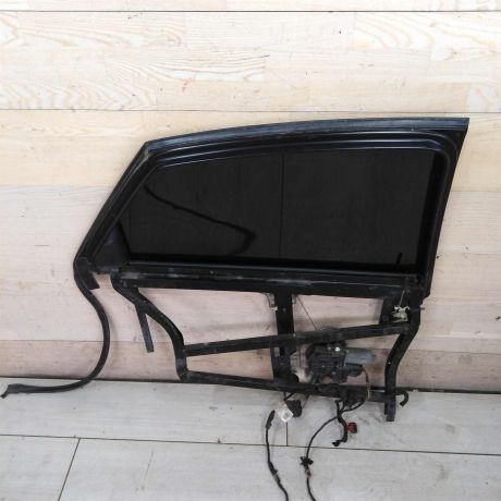 steklopodieemnik-zadnii-levyi-elektriceskii-audi-a6-c5-art-100637-big-1