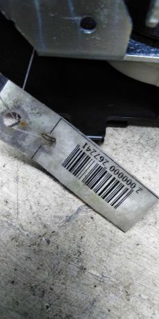 remen-bezopasnosti-zadnii-centralnyi-volkswagen-jetta-vi-art-100866-big-1