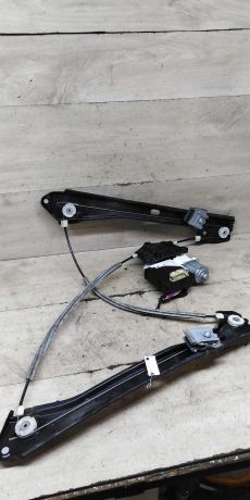 steklopodieemnik-elektriceskii-volkswagen-jetta-vi-perednii-pravyi-art-100933-big-0