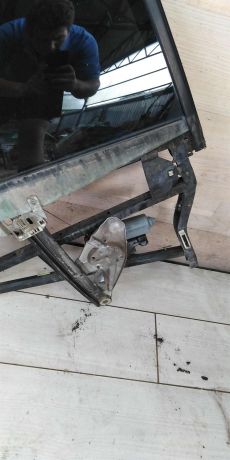 steklopodieemnik-elektriceskii-zadnii-pravyi-audi-a6-c5-art-101286-big-2